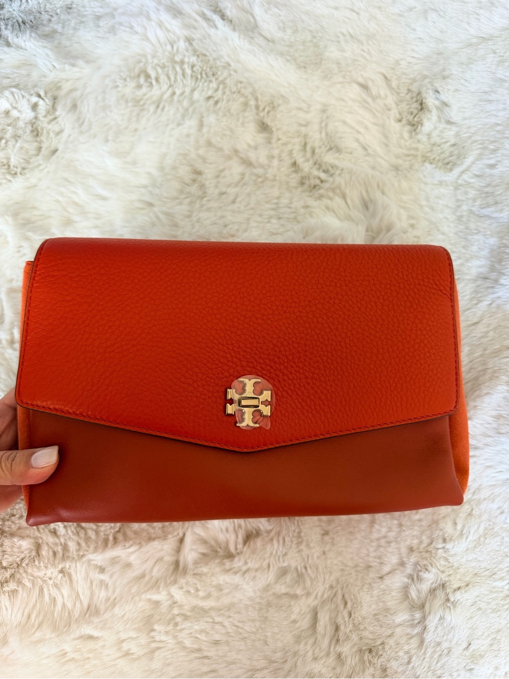 Tory Burch Pebbled Leather Crossbody in Taupe with Silver Logo